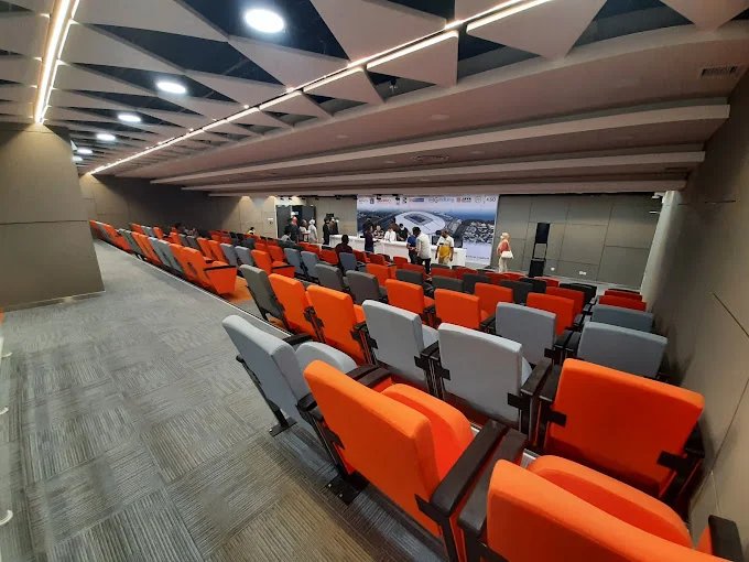 Perbandingan JIS dengan Stadion Lain di Indonesia