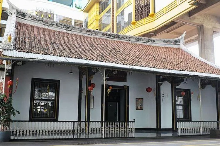 Candra Naya