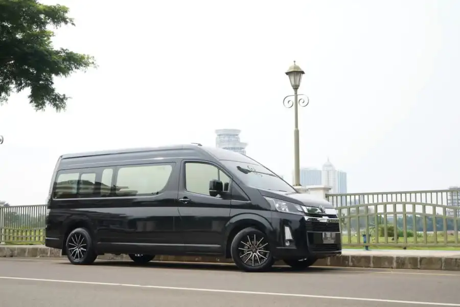 Harga Toyota Hiace 8 Terbaru