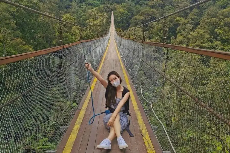 Kawah Rengganis Suspension Bridge