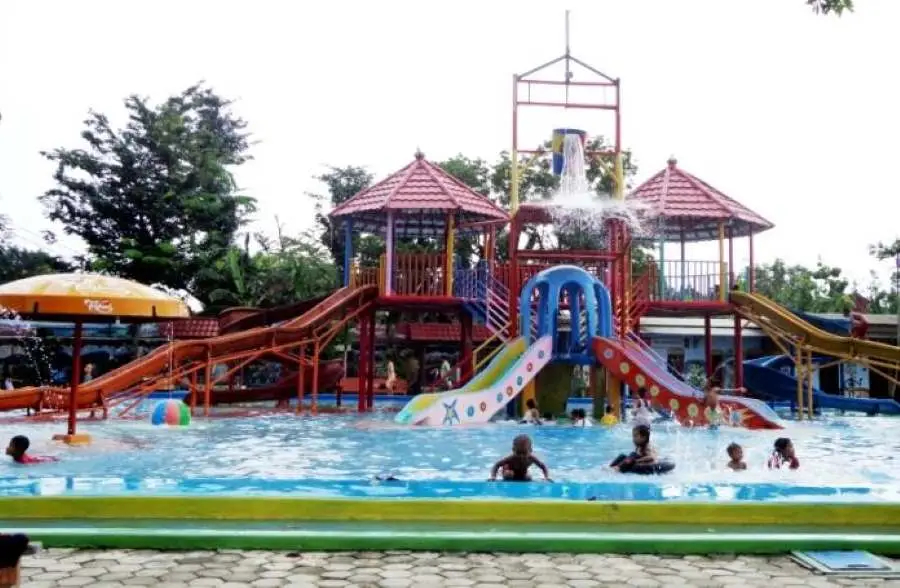 Water Splash Taman Sarbini