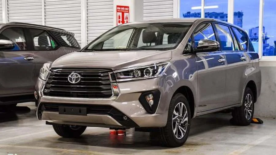 Toyota Innova Tipe V