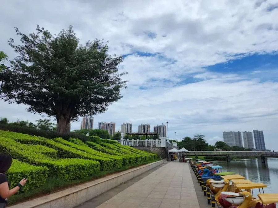 Meikarta Central Park