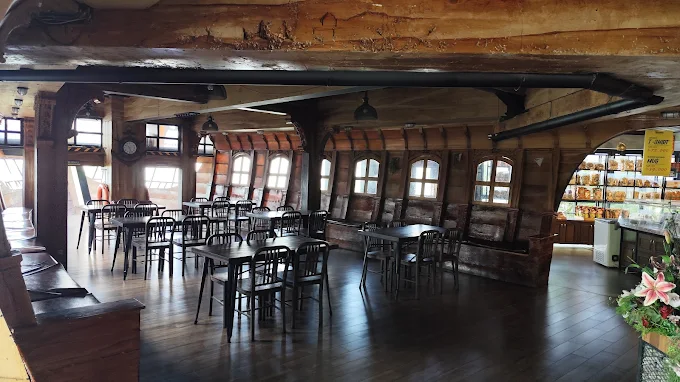 Mercusuar Café & Resto 