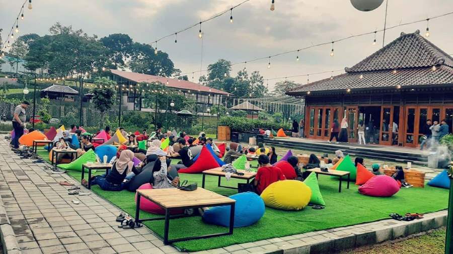 Pelangi Cafe & Resto Bogor