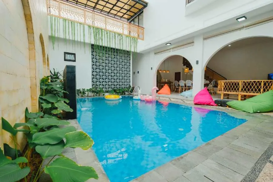 Biaya Penginapan