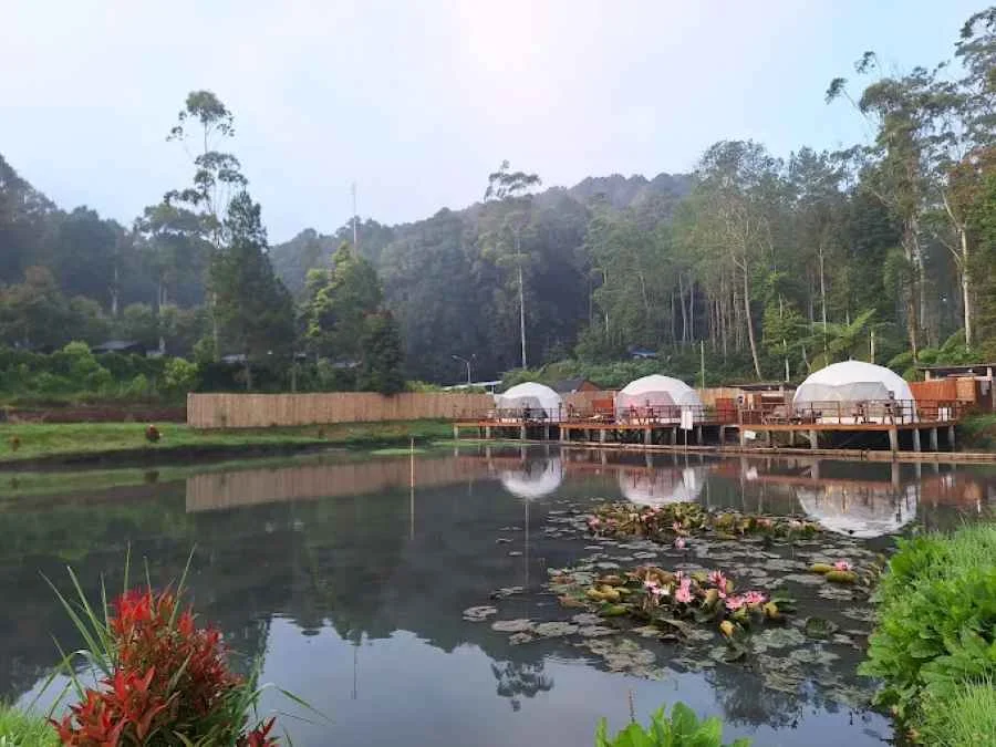 Igloo Glamping Ranca Upas