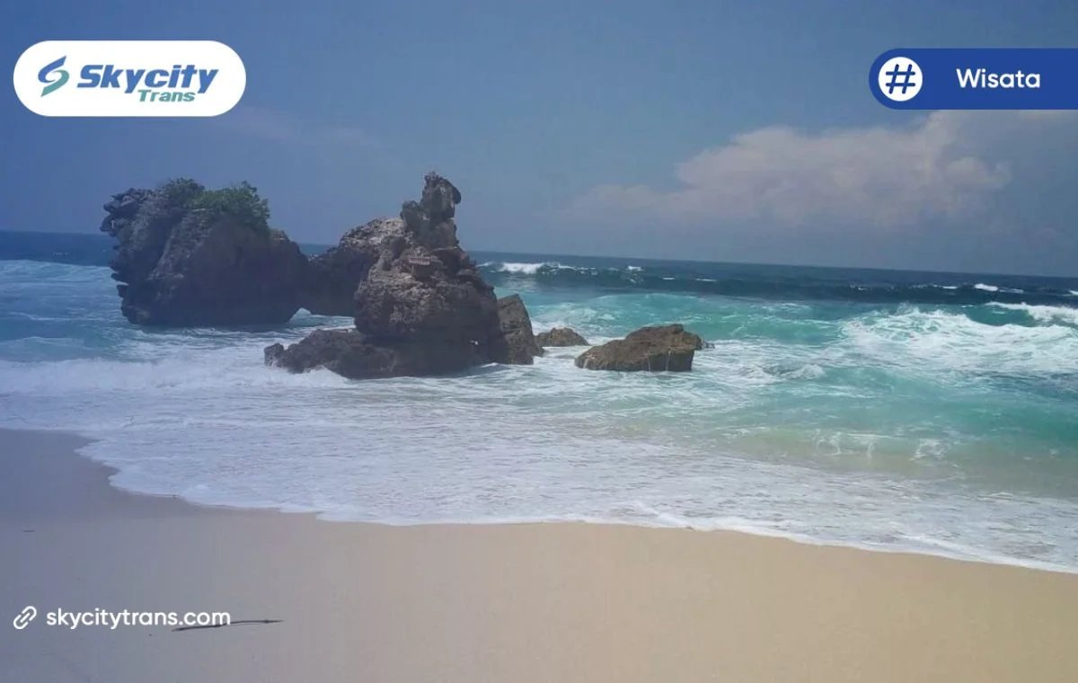 Pantai di Malang - Skycity Trans