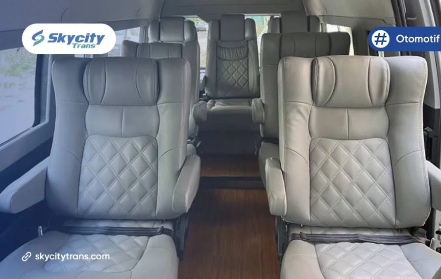 Toyota Hiace Luxury 8 Seat - Skycity Trans