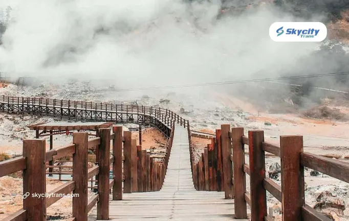 Jembatan Khayangan Kawah Sikidang