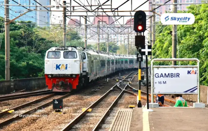 6 Cara dari Stasiun Gambir ke Bandara Soekarno Hatta
