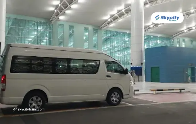 Antar Jemput Bandara dengan Hiace: Solusi Praktis untuk Rombongan