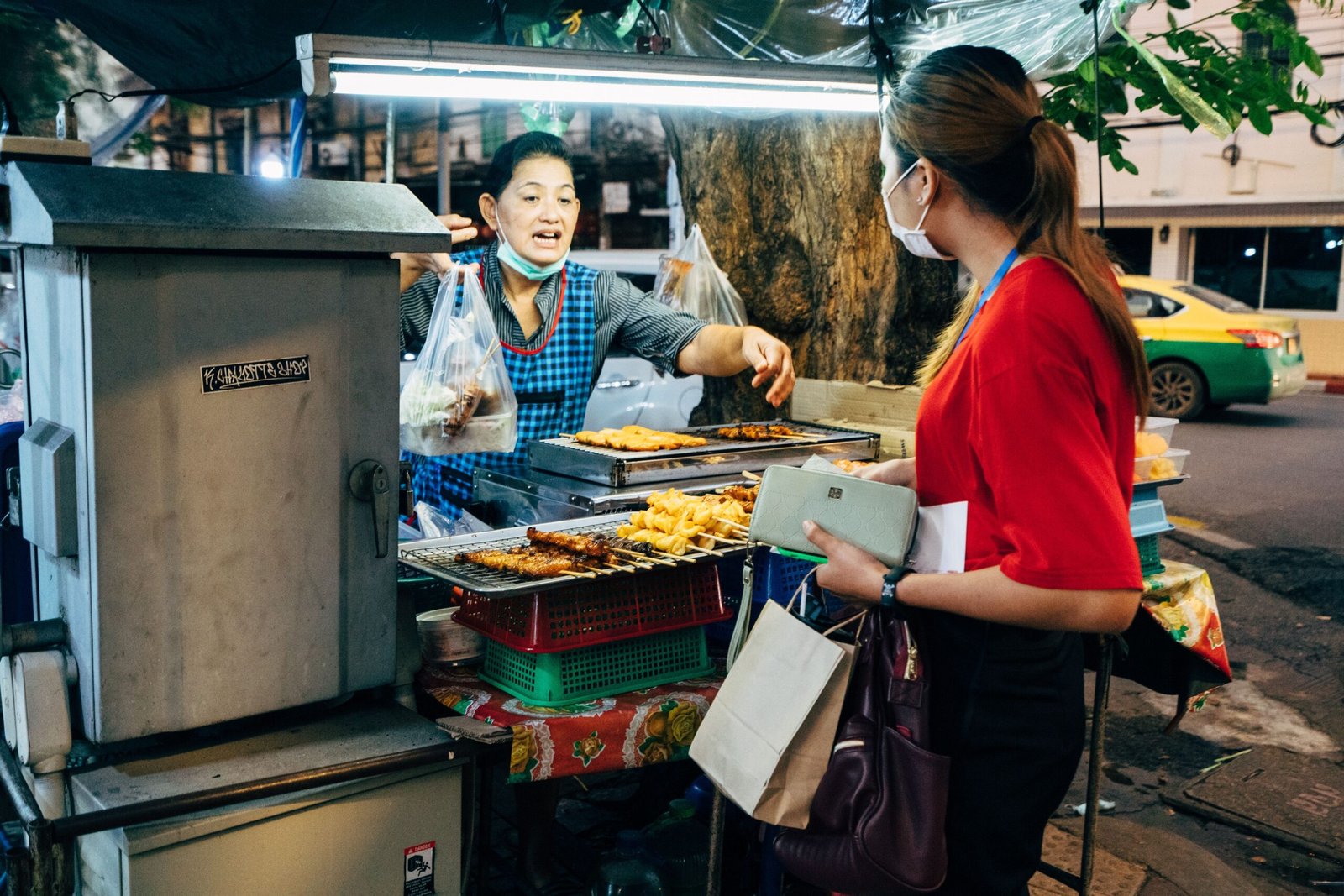 Gambaran wisata kuliner malam Bandung