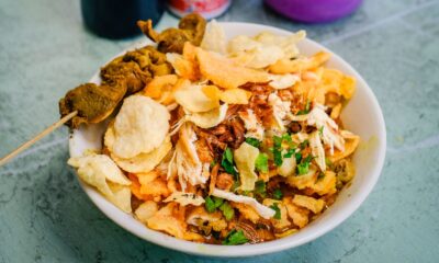 Gambaran bubur sop ayam salah satu Kuliner Cirebon