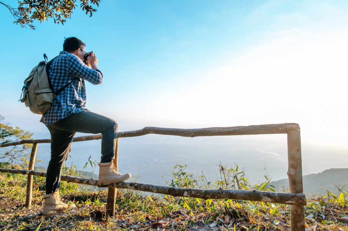 Gambaran mengambil foto di wisata Jogja Obelix Hills