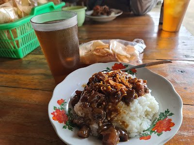 Kuliner malam Nasi Jagal  