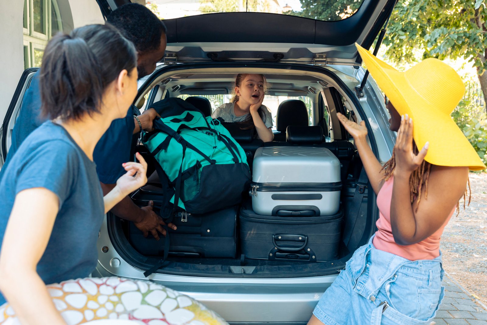 Gambaran bagasi hiace