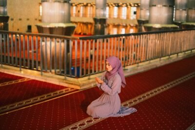 Gambaran ziarah Wali Songo