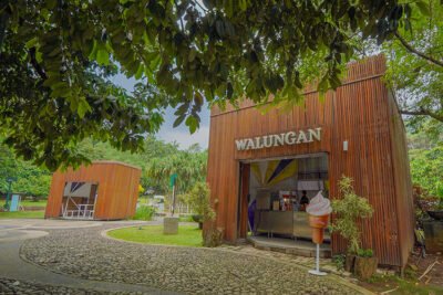 Restoran di dalam Kebun Raya Bogor: Kafe Walungan