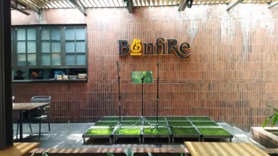 Restoran di Jalan Riau Bandung: Bonfire Roast & Grill