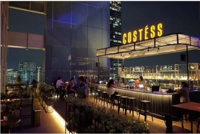 Cafe rooftop: COSTESS Cafe & Bar 
