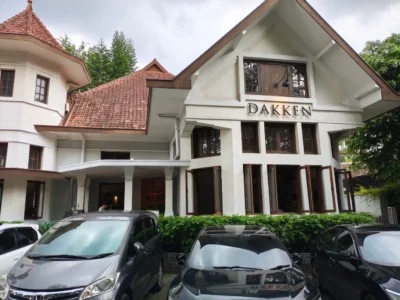 Restoran di Jalan Riau Bandung: Dakken 