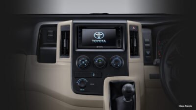 Audio dan head unit mobil Hiace Premio