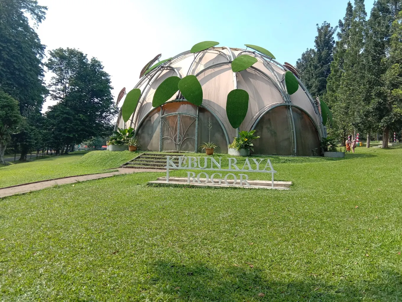 Restoran di dalam Kebun Raya Bogor,