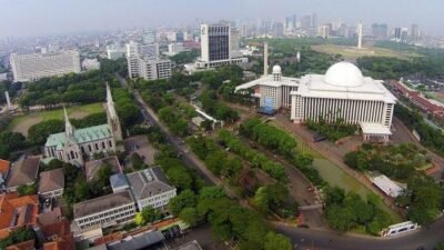 Bandara Soetta ke Istiqlal dan Katedral Jakarta