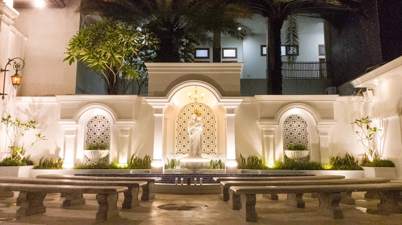 Salah satu Gua Maria Cirebon