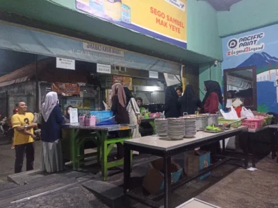 Sambal Surabaya: Sego Sambel Mak Yeye