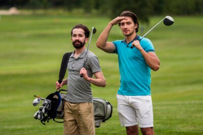 Sampai tepat waktu untuk main golf