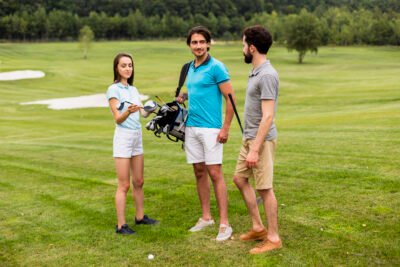 Netwokring saat main golf
