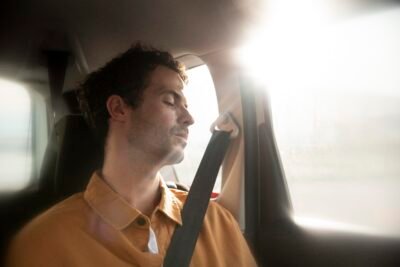 Tips aman tidur di mobil