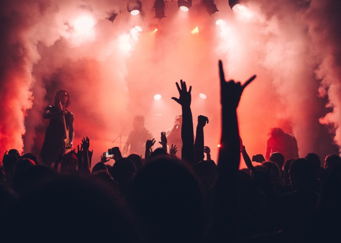 Nonton konser tanpa ribet Barang bawaan nonton konser