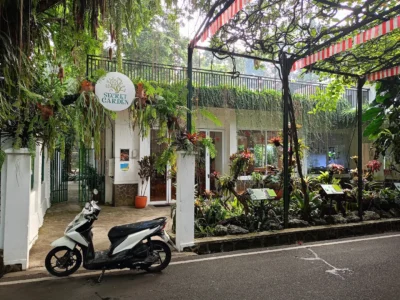 Restoran di dalam Kebun Raya Bogor: Secret Garden